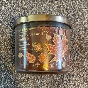Bath and body works 3 wick candle